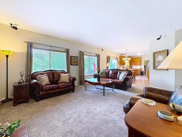 Crystal Lake, IL 60014,851 Crabapple DR
