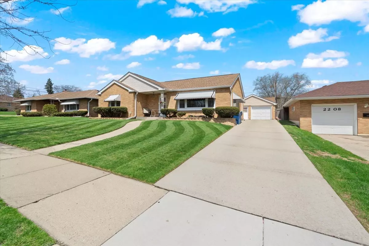 Waukegan, IL 60085,2212 8th Pkwy