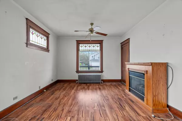 South Holland, IL 60473,15245 State ST