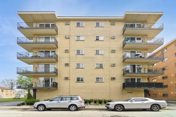 7428 Washington ST #304, Forest Park, IL 60130