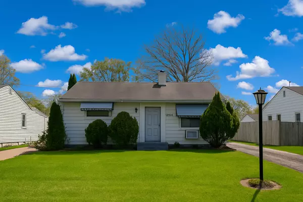 2821 S 11th AVE, Broadview, IL 60155