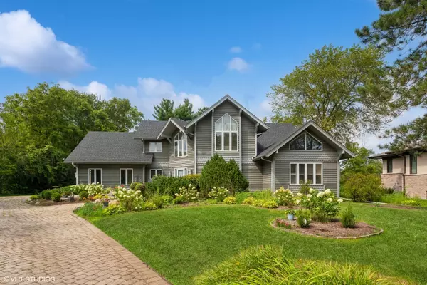 18W742 60th ST, Westmont, IL 60559