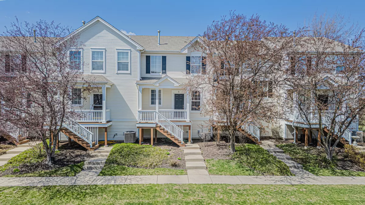 Dekalb, IL 60115,1514 Grand DR #4