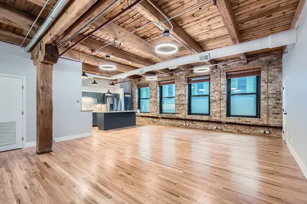 Chicago, IL 60654,368 W Huron ST #2N