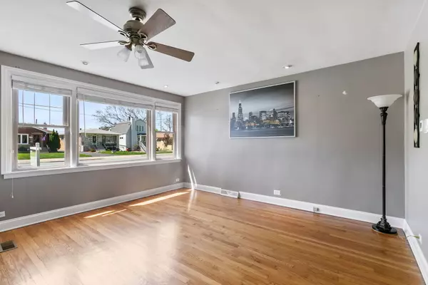 Chicago, IL 60655,10927 S KEDZIE AVE