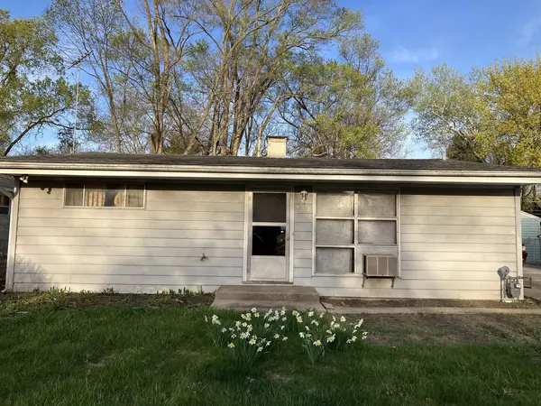 Mundelein, IL 60060,157 N Pershing AVE