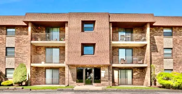 2237 175th ST #2B, Lansing, IL 60438