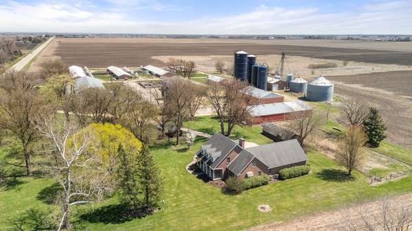 7320 State Rte 64 HWY, Clare, IL 60111