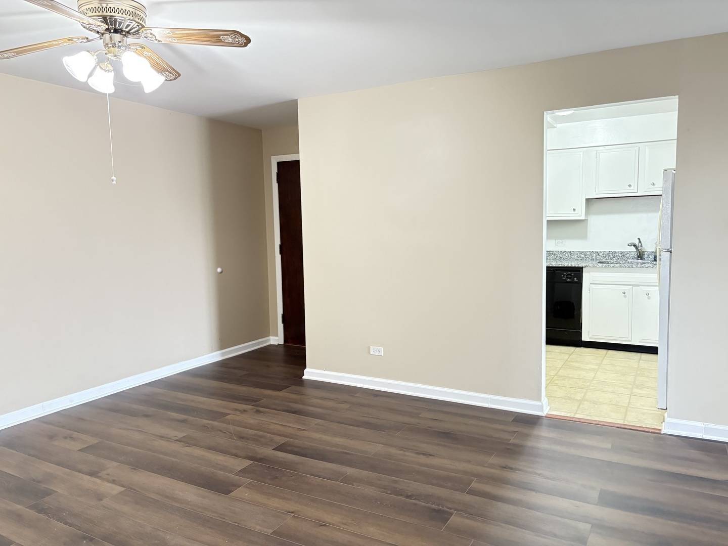 Glenview, IL 60025,10373 dearlove RD #5F