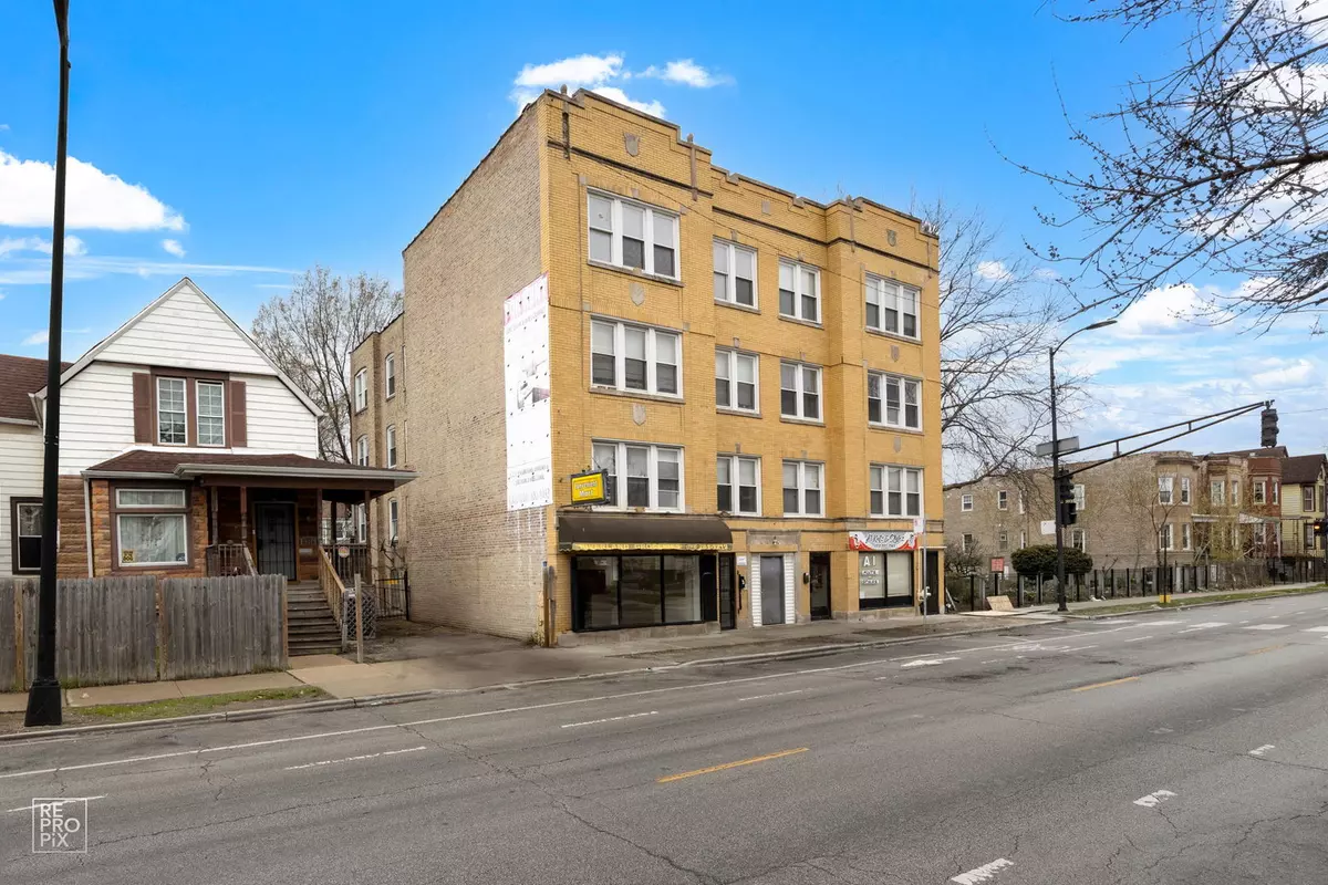 Chicago, IL 60644,158 N Laramie AVE