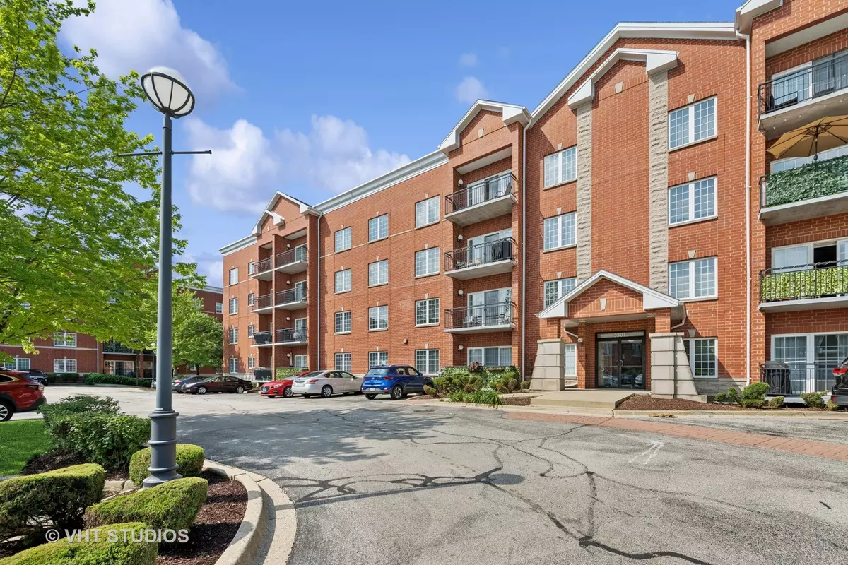 Rolling Meadows, IL 60008,3501 WELLINGTON CT #410