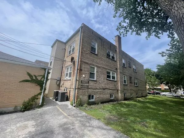 Skokie, IL 60077,4819 Conrad ST