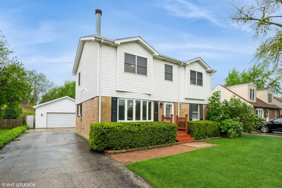 6754 S 77th AVE, Bridgeview, IL 60455