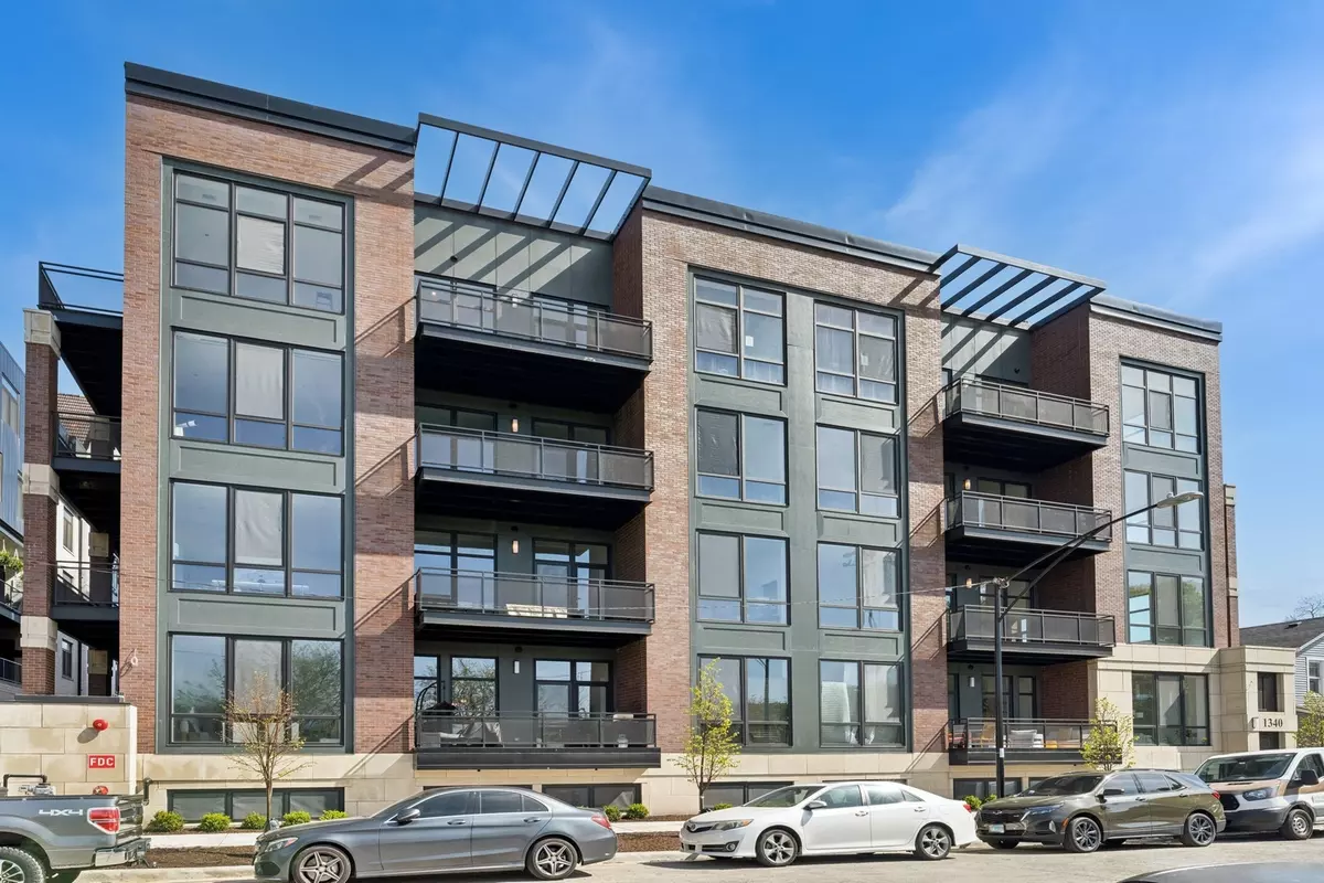 Chicago, IL 60642,1340 W Chestnut ST #303