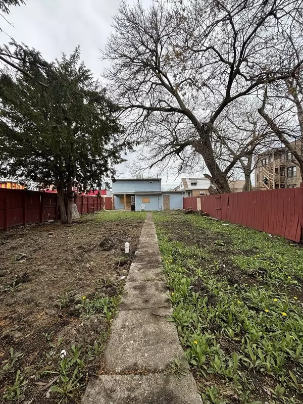 Chicago, IL 60636,2342 W 72ND ST