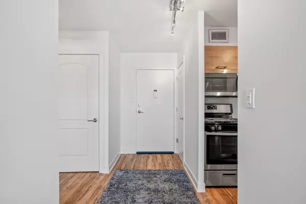 Oak Brook, IL 60523,40 N Tower RD #15K