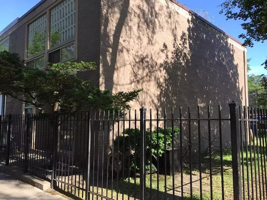 Chicago, IL 60615,1428 E 55th ST