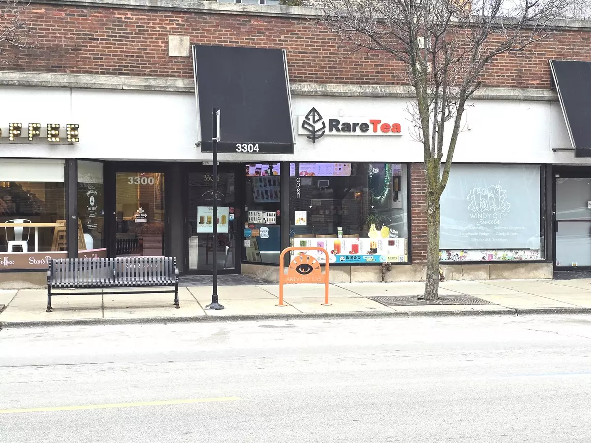 Chicago, IL 60657,3304 N Broadway