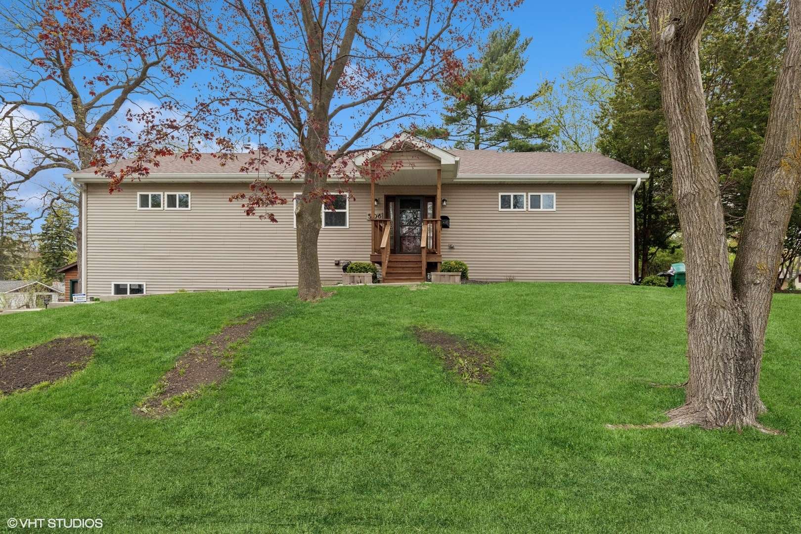 506 Stuart ST, Grayslake, IL 60030