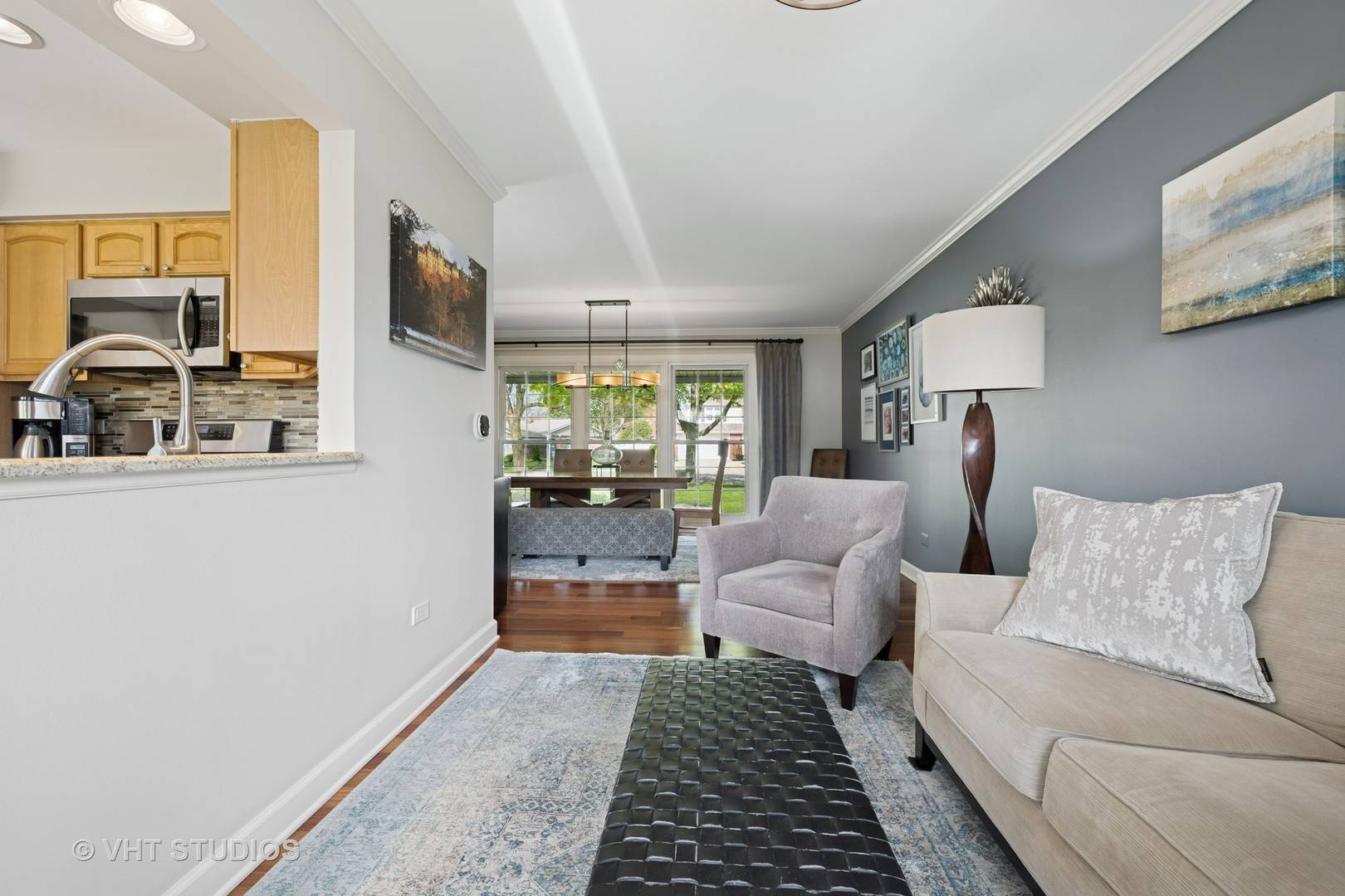 Arlington Heights, IL 60004,2927 N Huntington DR