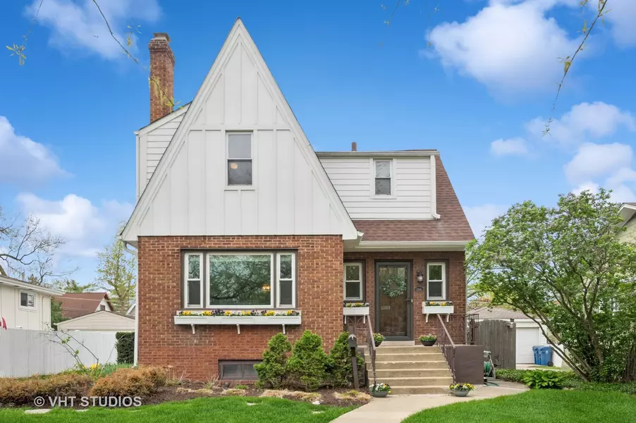 266 S Monterey AVE, Elmhurst, IL 60126