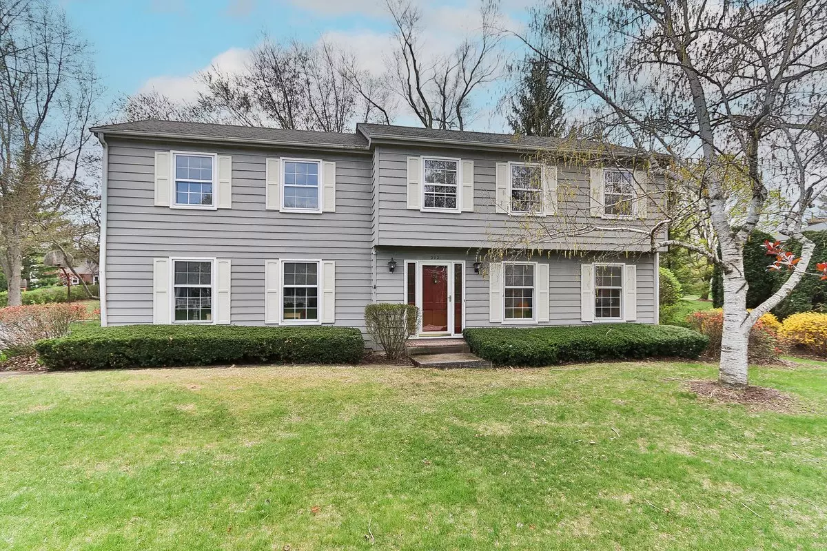 Barrington, IL 60010,202 Heath CT