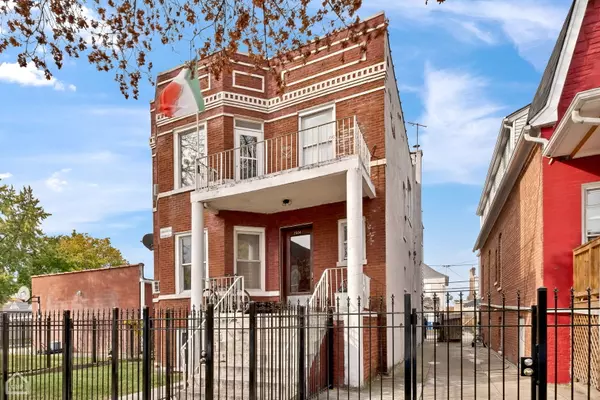2304 N Kenneth AVE, Chicago, IL 60639