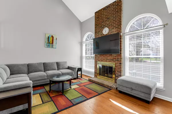 Schaumburg, IL 60173,1553 Stevens DR