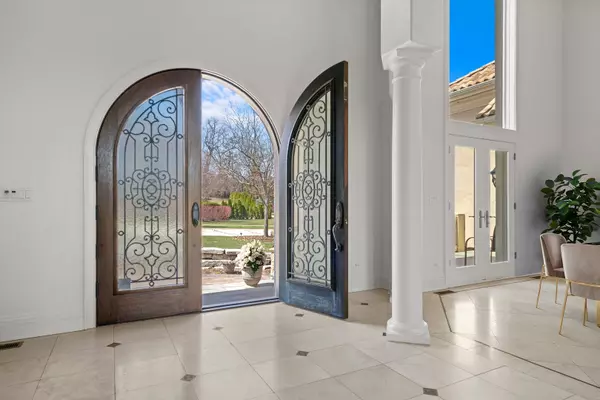 Burr Ridge, IL 60527,8585 Johnston RD