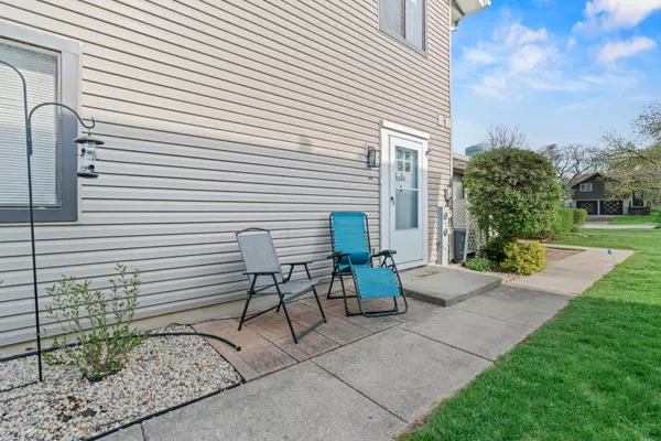 Bloomingdale, IL 60108,124 Fairlane CT #D