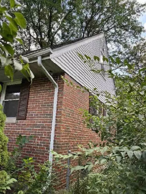 Homewood, IL 60430,2055 Downey RD