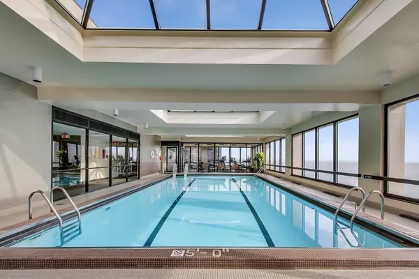 Chicago, IL 60601,360 E Randolph ST #1805