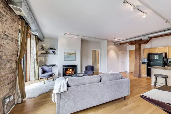 Chicago, IL 60614,1735 W Diversey Pkwy #206