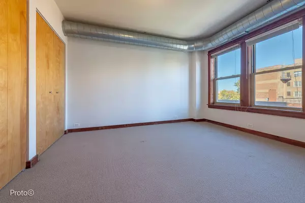 Chicago, IL 60615,5400 S HARPER AVE #502