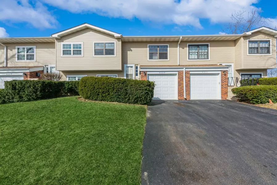 4209 Continental DR, Waukegan, IL 60087