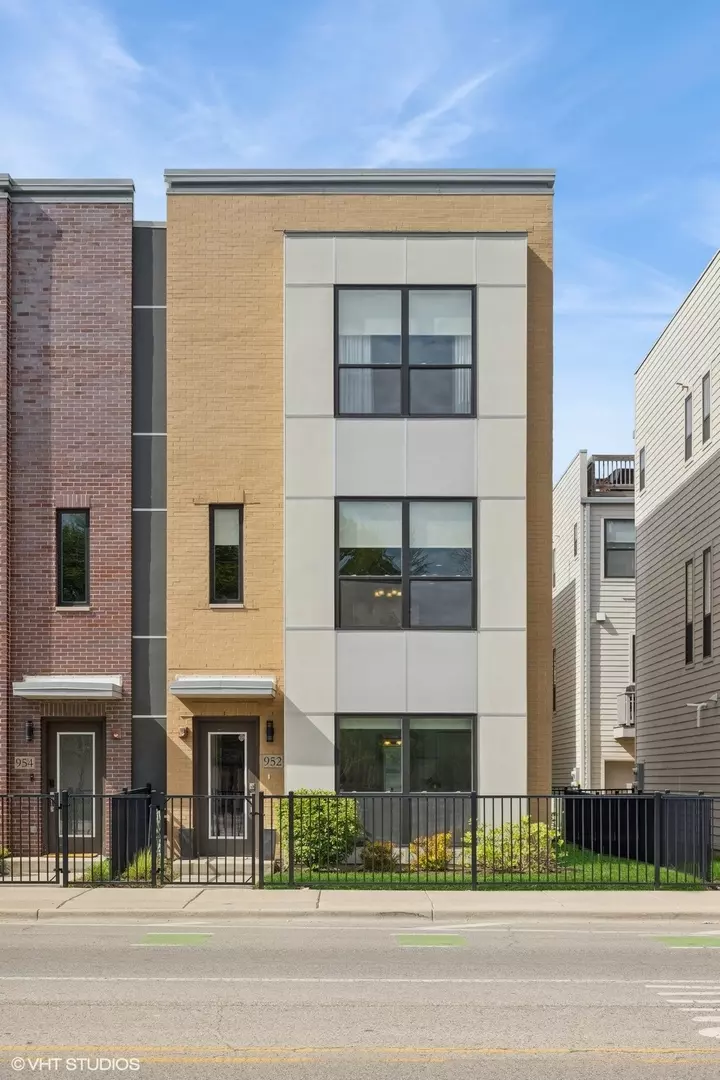Oak Park, IL 60302,952 Madison ST