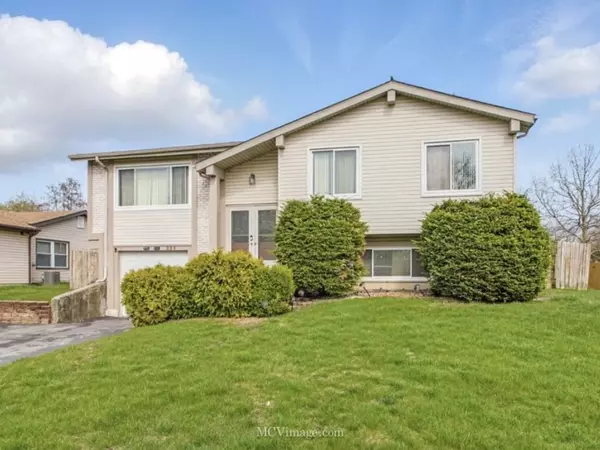 224 Lexington DR, Bolingbrook, IL 60440