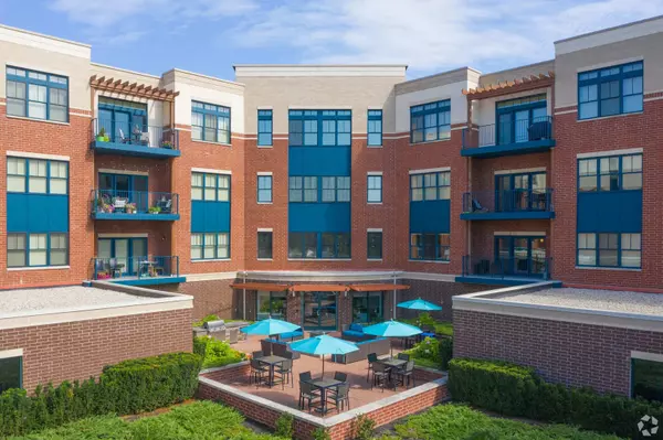 1 N Main ST #311, Algonquin, IL 60102