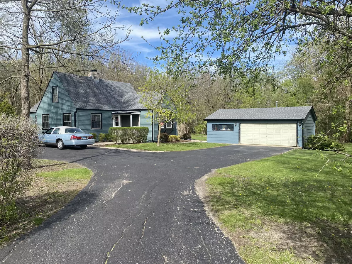 Mundelein, IL 60060,26301 N Highland DR