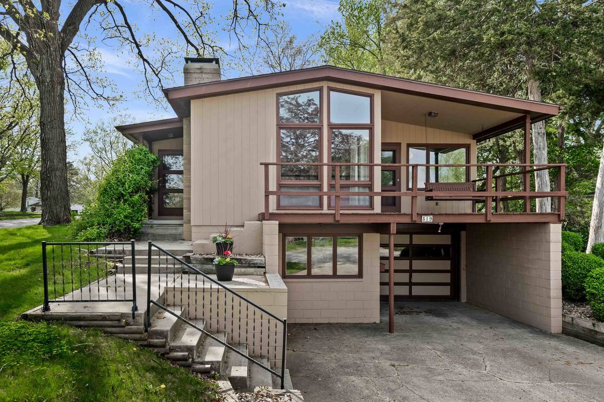 Normal, IL 61761,319 Margaret AVE