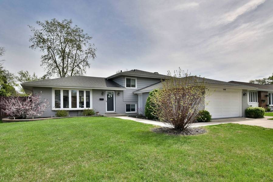 1509 Shelley CT, Darien, IL 60561