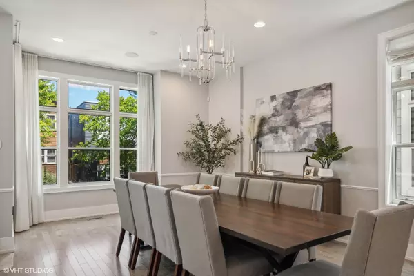 Chicago, IL 60647,2062 N Bingham ST