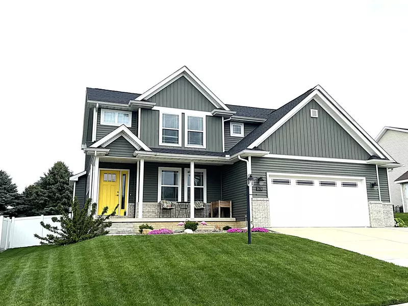 1614 Oliger DR, Mahomet, IL 61853