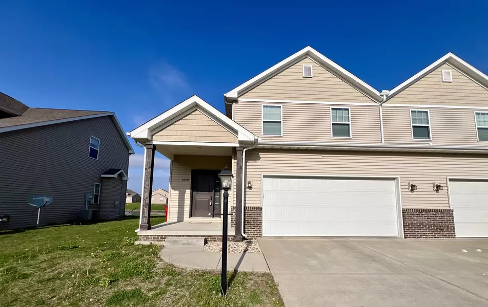 1312 Myrtle Beach AVE, Champaign, IL 61822