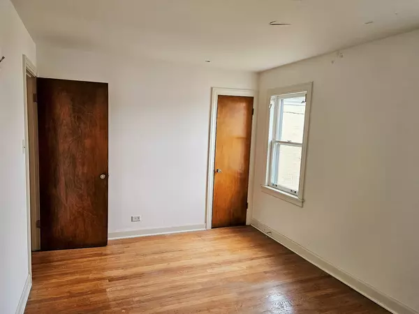 Chicago, IL 60646,5844 N Mulligan AVE