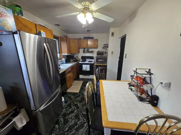 Chicago, IL 60652,3721 W 77th PL