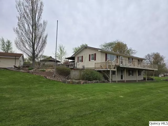 Carthage, IL 62321,704 Orchard LN