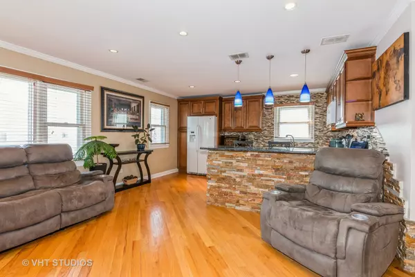 Schiller Park, IL 60176,9459 Kelvin LN #2665