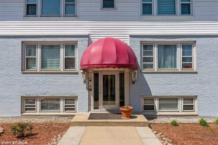 9459 Kelvin LN #2665, Schiller Park, IL 60176