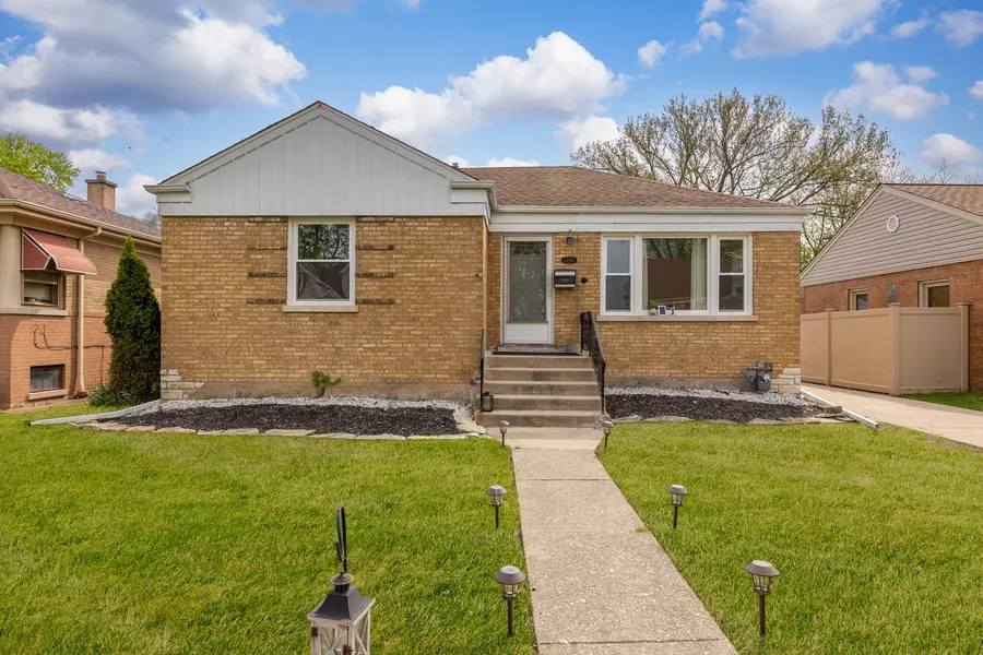 1241 Blanchan AVE, La Grange Park, IL 60526